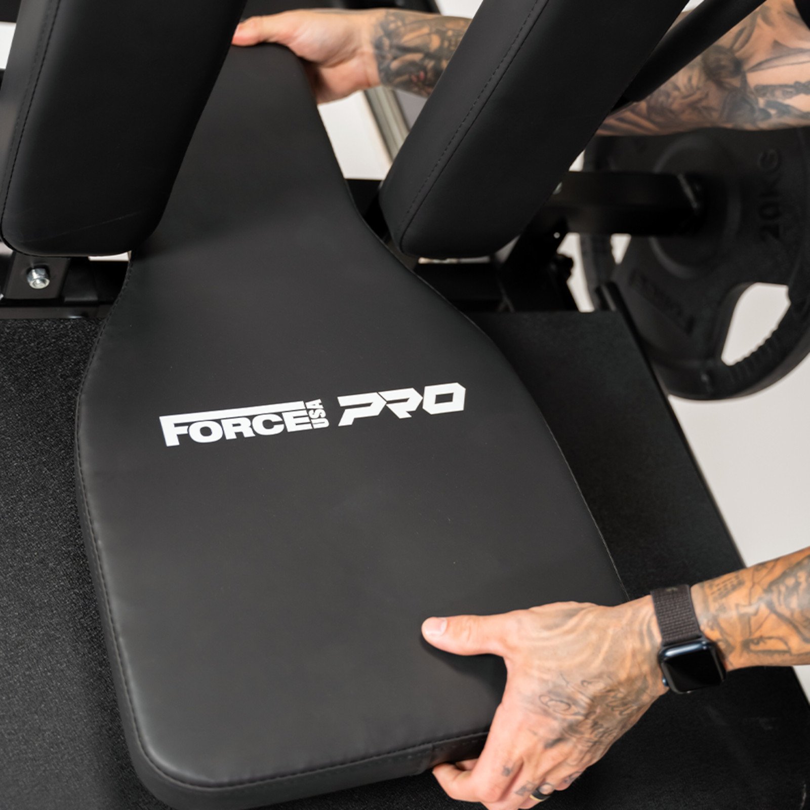 Force USA Beinpresse Ultimate Hack Squat Pro – Bild 6