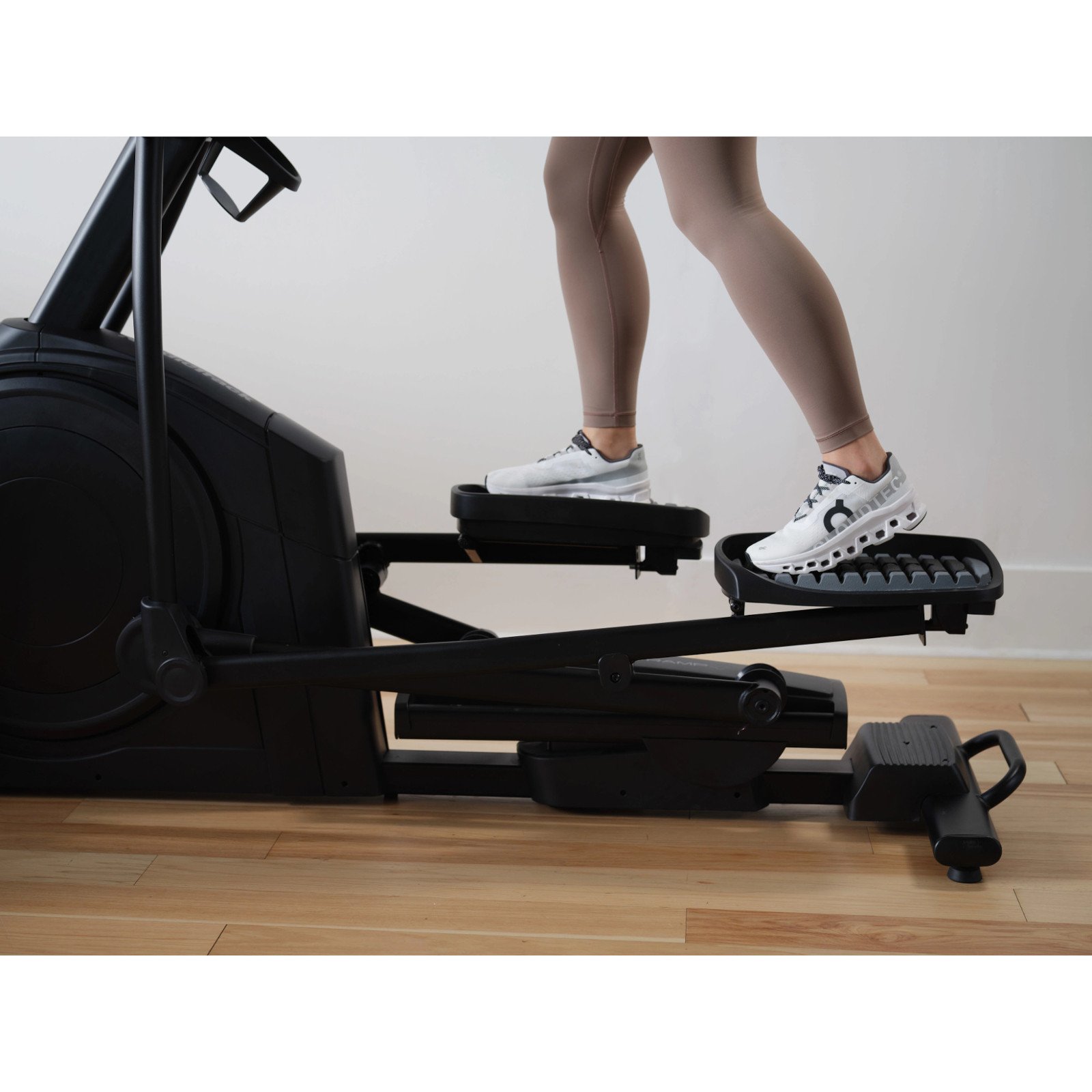 NordicTrack Crosstrainer AirGlide 16 – Bild 10